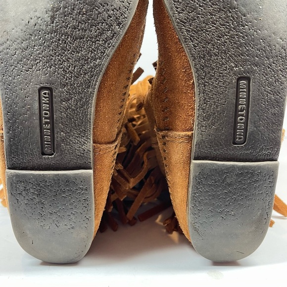 Minnetonka Brown 3-Layer Fringe Boots Size 10M - Picture 13 of 14